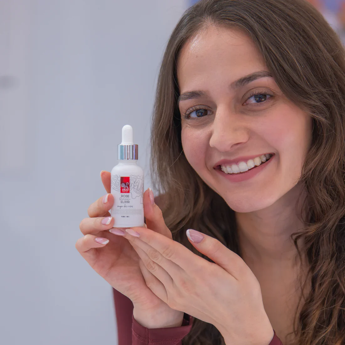Intensywne serum przeciwstarzeniowe do twarzy z organicznym olejkiem różanym – Rose Elixir - Image 9